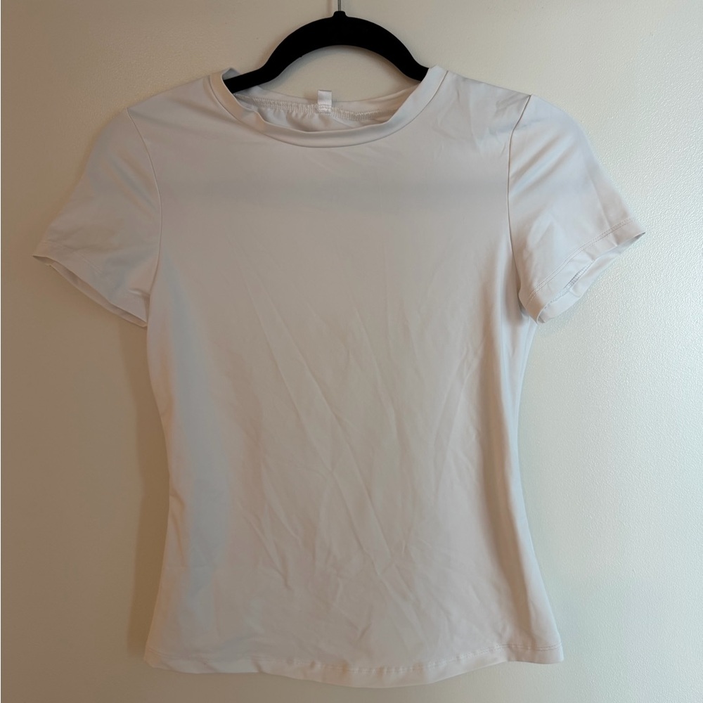 Amazon White Women's Crewneck Short Sleeve Tee